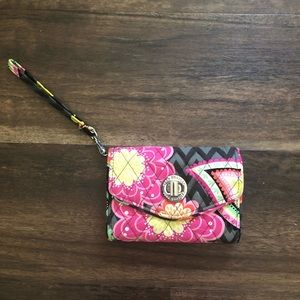 Vera Bradley Wristlet 🌸💕